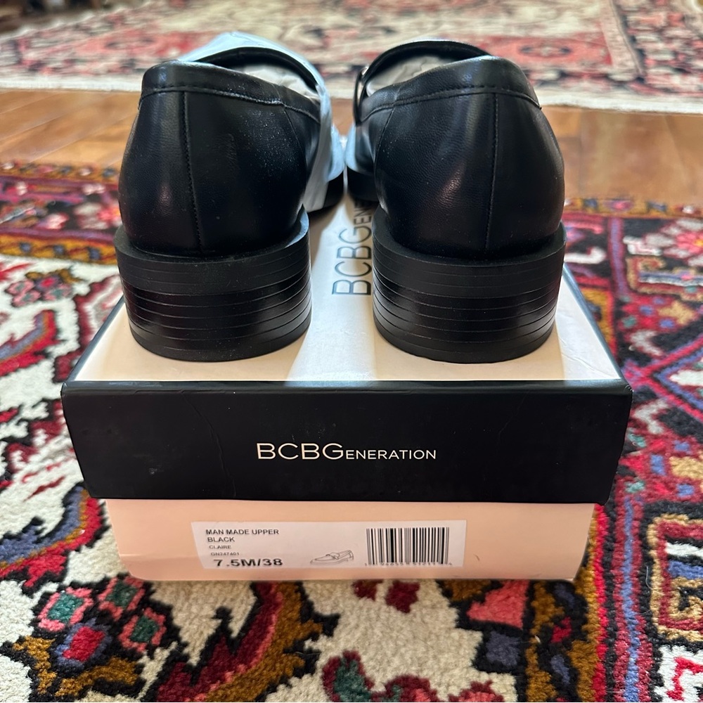 BCBG Black Leather Loafers with Gold Buckle - Picture 4 of 6